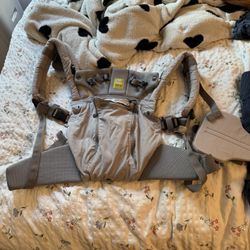 Lillie Baby Carrier 