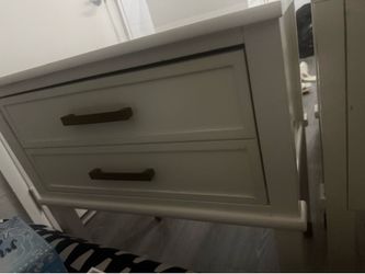 Modern Bedroom Night Stand Set
