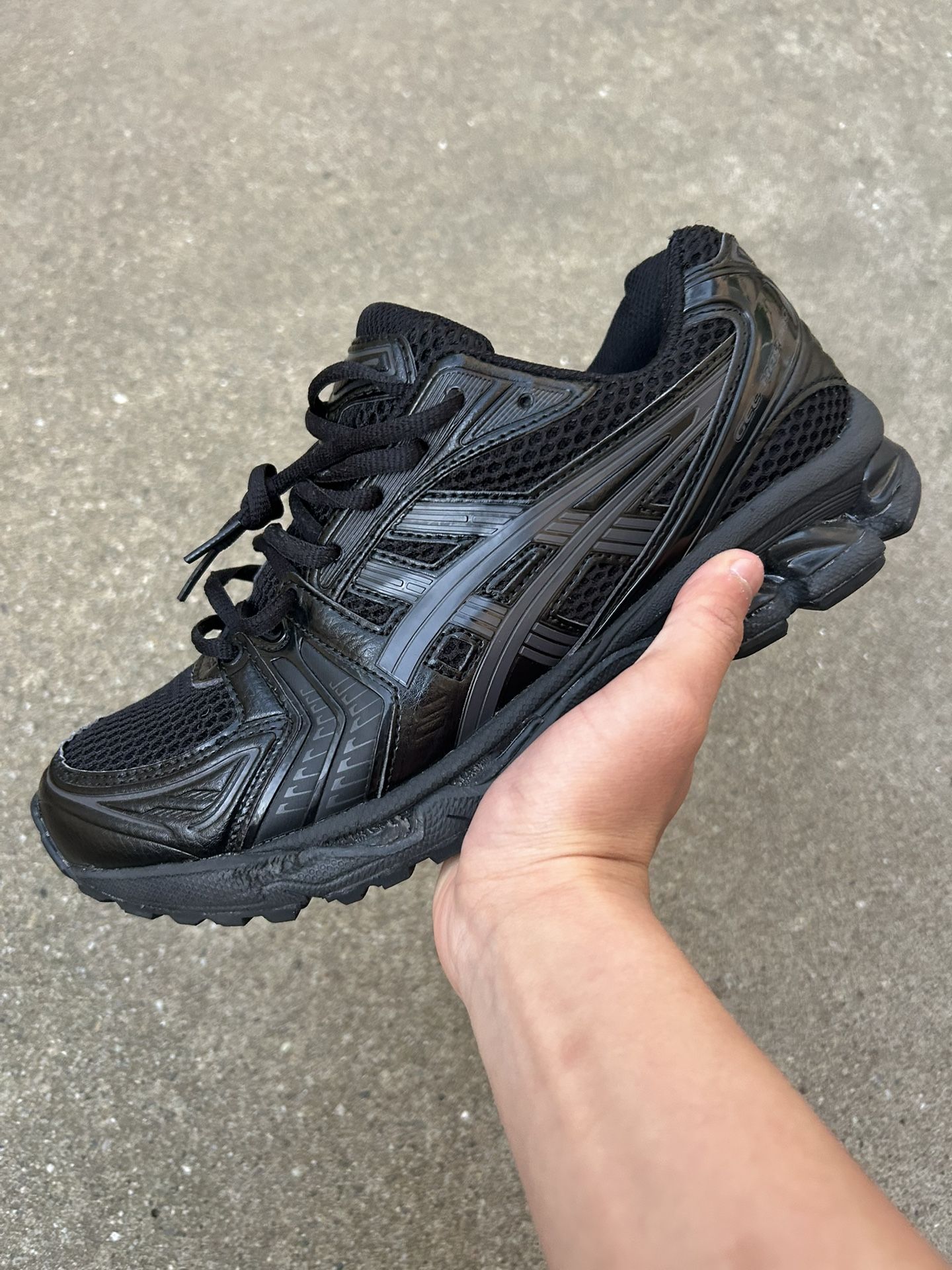 ASICS Gel-Kayano 14
