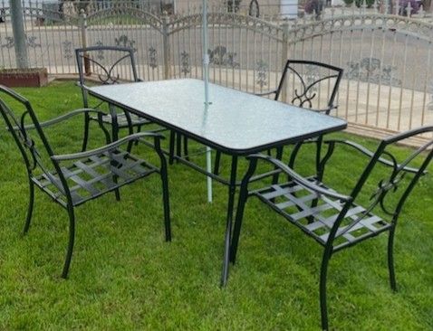 Outdoor patio set