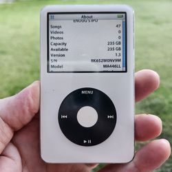 Apple iPod Classic 256GB White Black Music Player