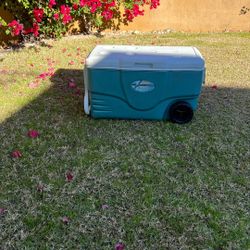 Therapak 56220G - COOLER, 62 QT. XTREME WHEELED, BLUE, Very Working Condition Nice And Clean