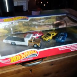 Hot Wheels Premium Retro Rig