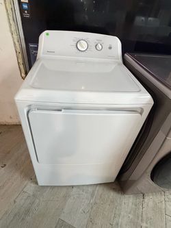 Hotpoint White Electric Dryer