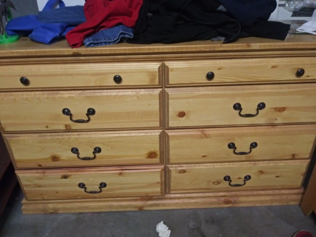 8 drawer dresser