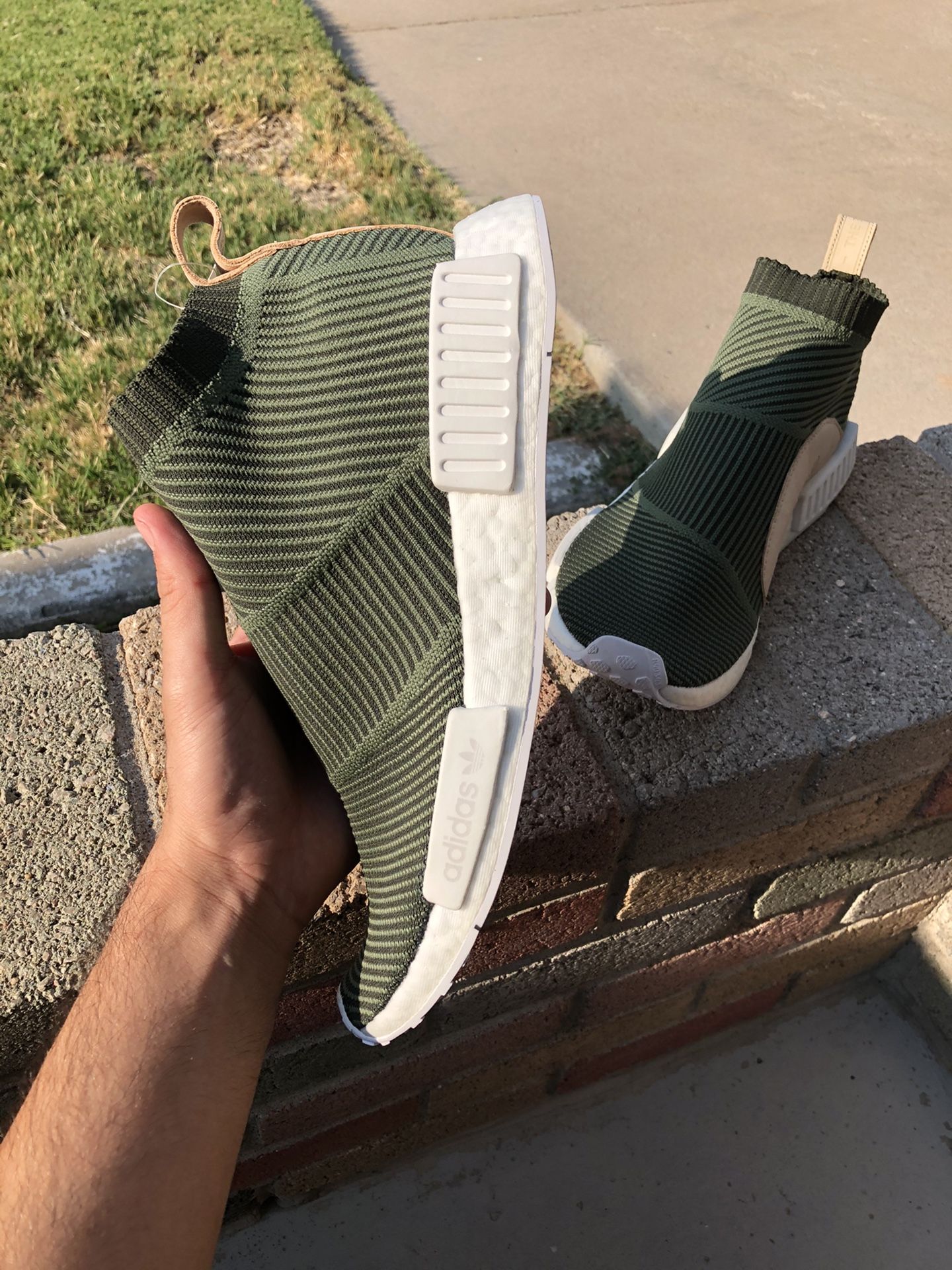 Nmd r1 primeknit night cargo size 10