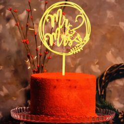 Gold Mr & Mrs Cake Topper