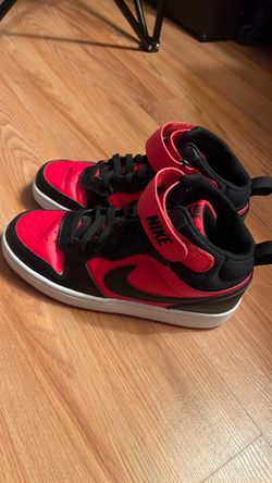 Nike Mid-Top Sneakers Red and Black