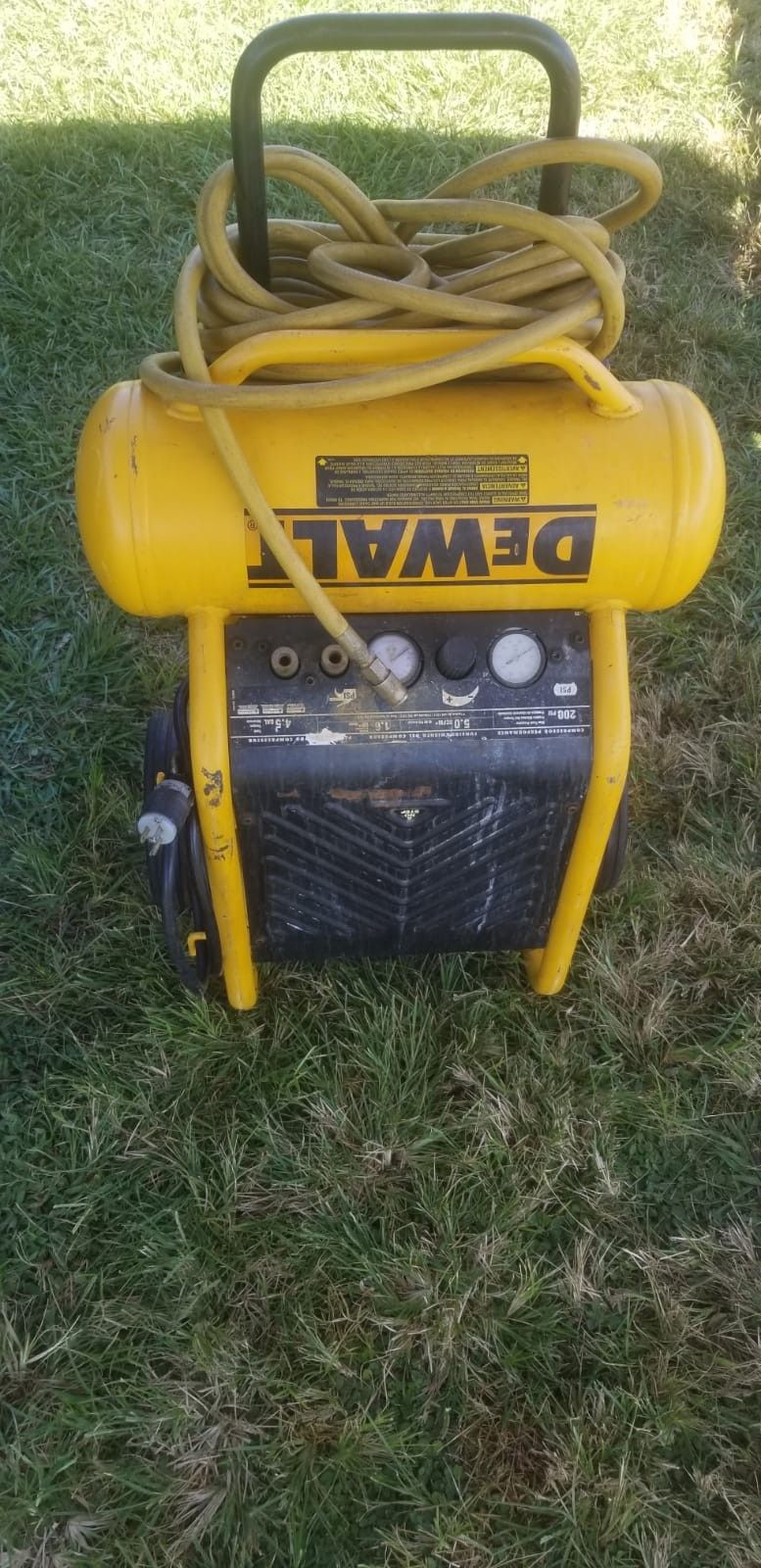 Dewalt 4 gallon air compressor