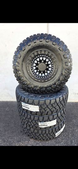 17" LOCK Mojave rims w/ 37" Toyo RT Pro tires