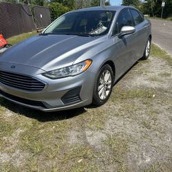 2020 Ford Fusion
