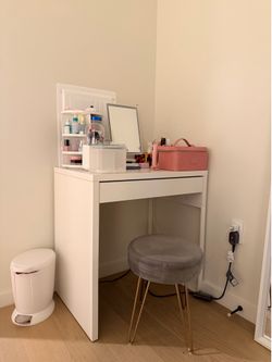 Vanity Table