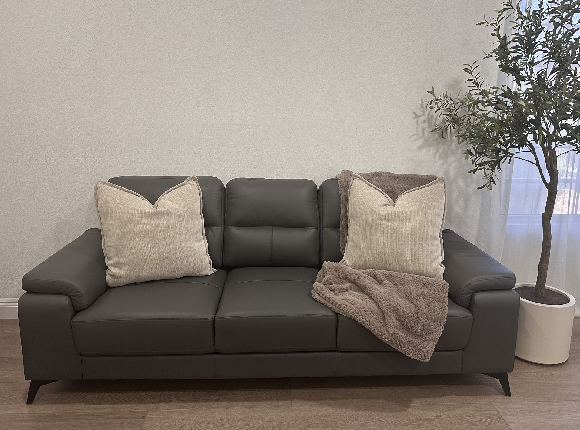 Brand New Genuine Leather Mischa Dark Gray Sofa by Homelegance