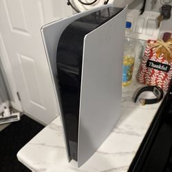 PS5 With Burgundy Remote And Turtle Beach Wireless Headset 