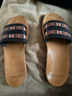 Pendleton woman’s sandles size 7 M