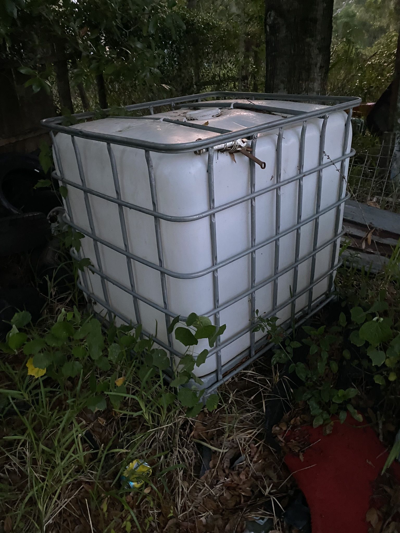 2 275 GAL IBC water tank