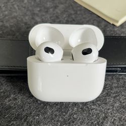 Apple AirPods 3rd Generation With Wireless Charging Case