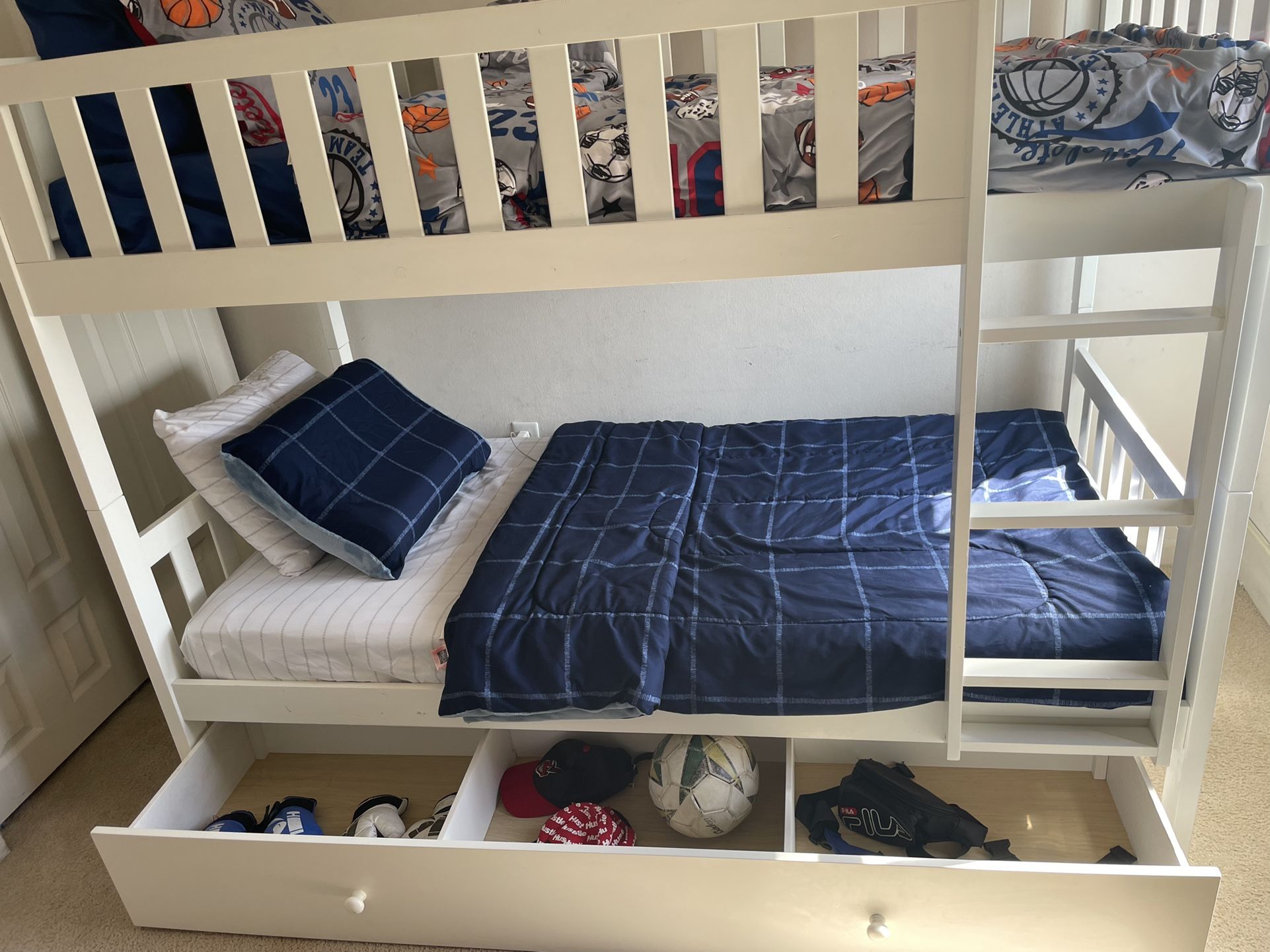 Bunk Twin Bed With The Mattresses