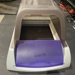 PetSafe ScoopFree Crystal Classic Self-Cleaning Litter Box