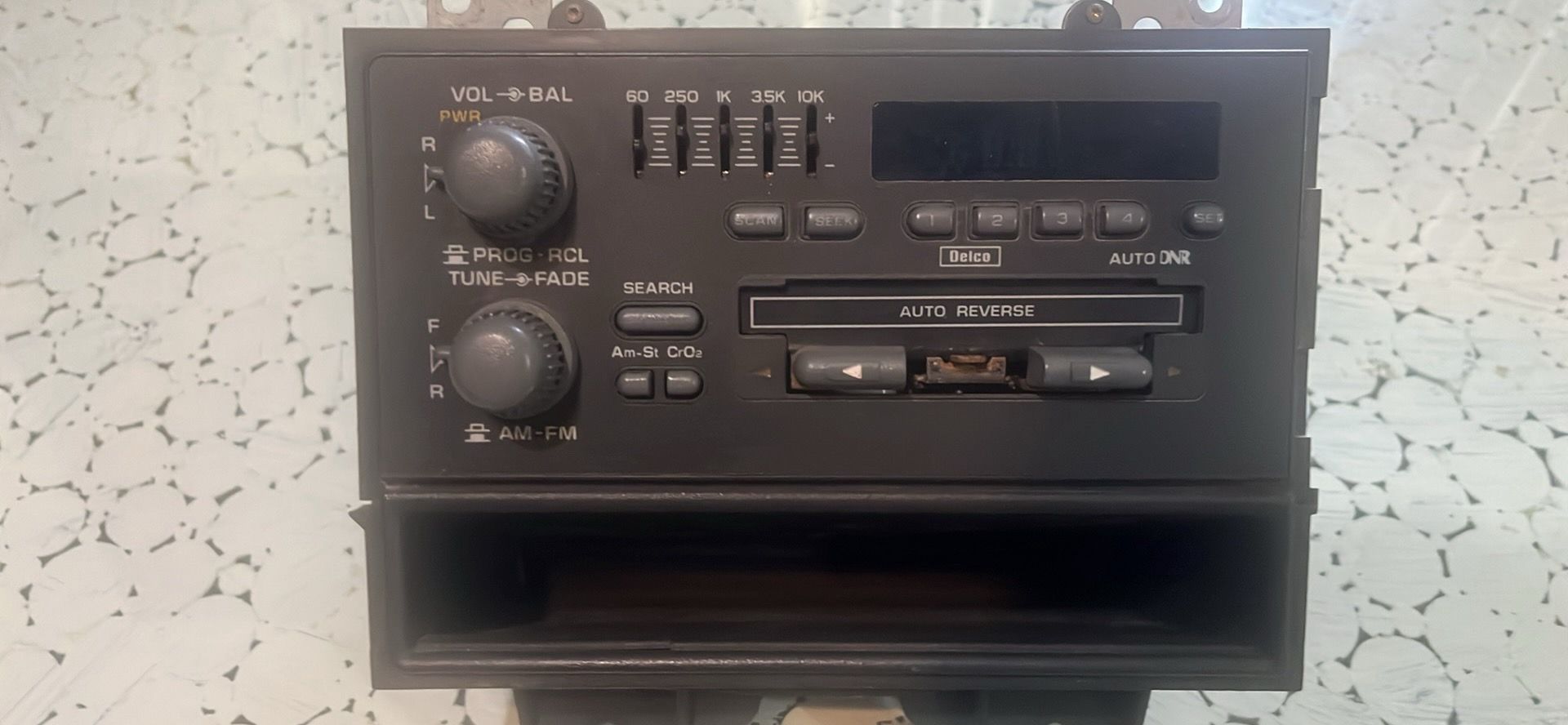 Stock radio, From 1997 S-10 Chevy good condition Stock radio, From 1997 S-10 Chevy good condition