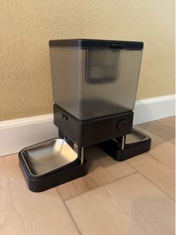 Automatic Pet Feeder