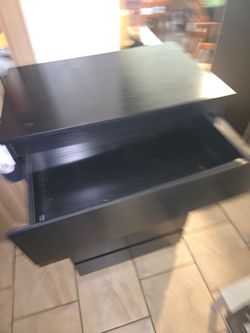 Drawers good ones to small need gone asap pick up now so we good