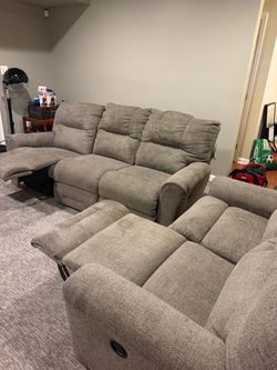 La-Z-Boy Reclining Sofa & Loveseat Set