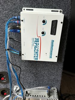 Kicker Subwoofer, Epicenter, Hifonics Amplifier.