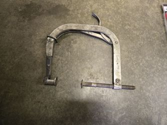 Lisle valve spring compressor