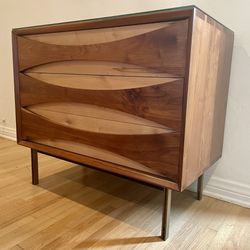 Organic Modernism “Hanna“ Dresser 