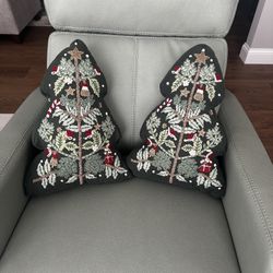 New Pottery Barn Xmas Pillows 