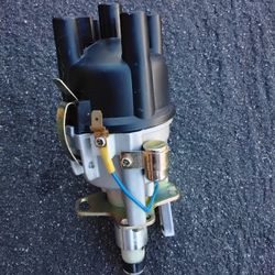 Datsun Gasoline Ignition  Distributor 