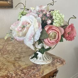 GORGEOUS  FLOWER ARRANGEMENT