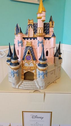 Scentsy Cinderella warmer