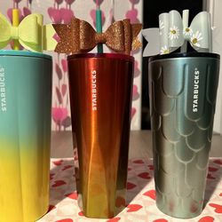 Starbucks Cups 