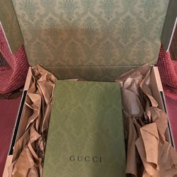 Authentic Gucci Wallet Crossbody