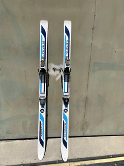 Vintage Rossignol Stratix-11 skis w/ Tyrolia bindings 