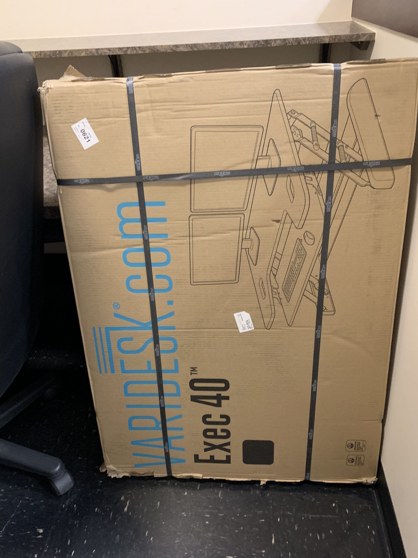Varidesk Exec 40 - brand new, In The Box!