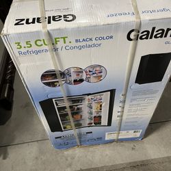 Galanz 3.5 CU. FT Black Color Refrigerator