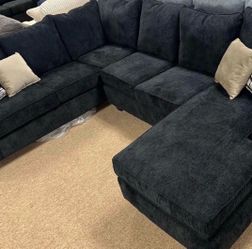 Stylish cozy nice Sectional!