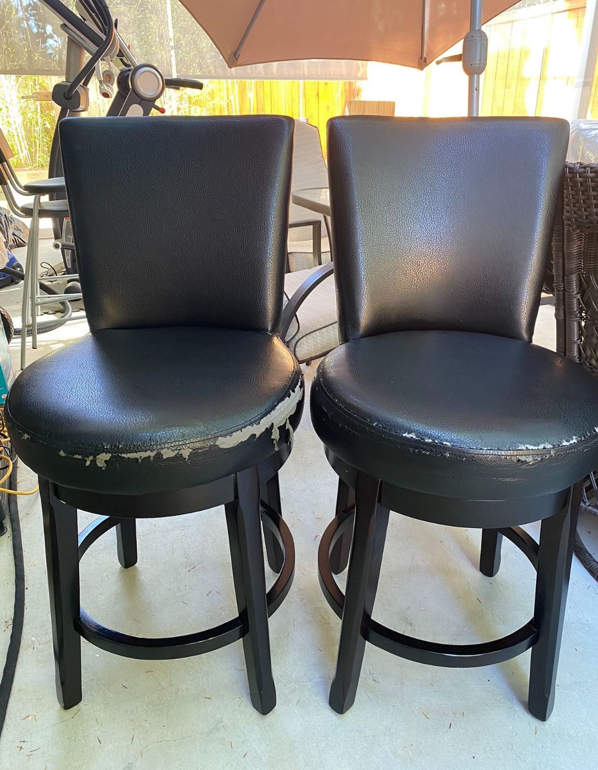 Free Bar Stool