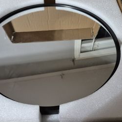 ROUND MIRROR
