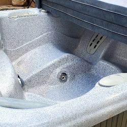 Sovereign® Hot Spring 5 Seats