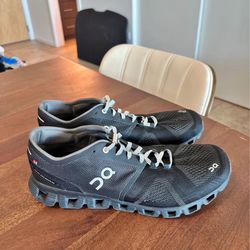 ON Cloud Running shoes - SZ 12M - Blk/Grey - Like new