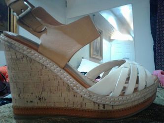 Wedge sandals 7 1/2