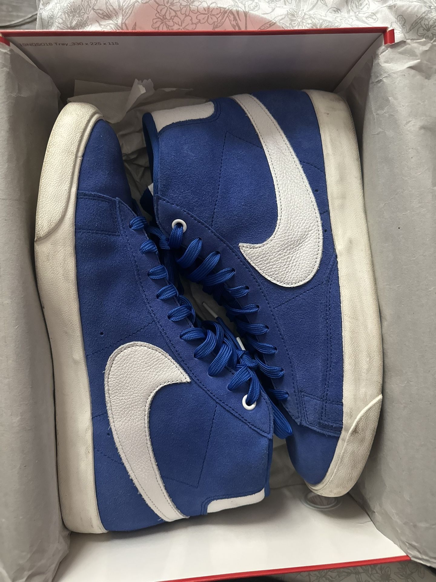 NIKE BLAZER STRANGER THINGS