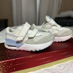 Nike Air Max Tennis Shoes 