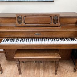 Free piano -will Deliver Within 10 Miles