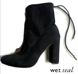 Wet seal ankle boots Size 6