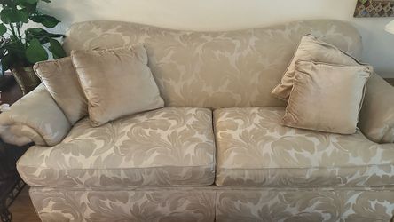 Schnadig Fabric Full Size FloralCouch Sofa - Clean & Comfy!
